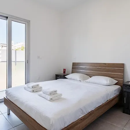 Apartment 2br Lux Apt. *